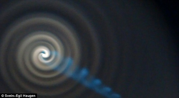 Click image for larger version

Name:	haarp-spiral1.jpg
Views:	1857
Size:	39.3 KB
ID:	10176