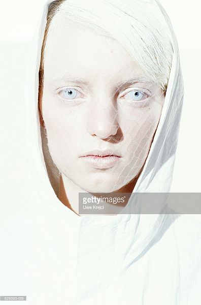 Click image for larger version

Name:	Albino model, photo by Uwe Krejci (3).png
Views:	465
Size:	610.1 KB
ID:	33397