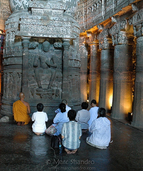 Click image for larger version

Name:	Buddhists-Respect-in-Cave-26-20041125.jpg
Views:	104
Size:	570.4 KB
ID:	38030