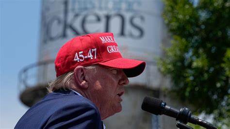Name:  trump 45 47 pickens south carolina 2023.jpeg
Views: 590
Size:  16.1 KB