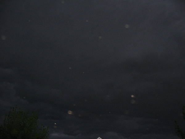 Click image for larger version

Name:	storm_orbs5.jpg
Views:	1678
Size:	210.9 KB
ID:	9808